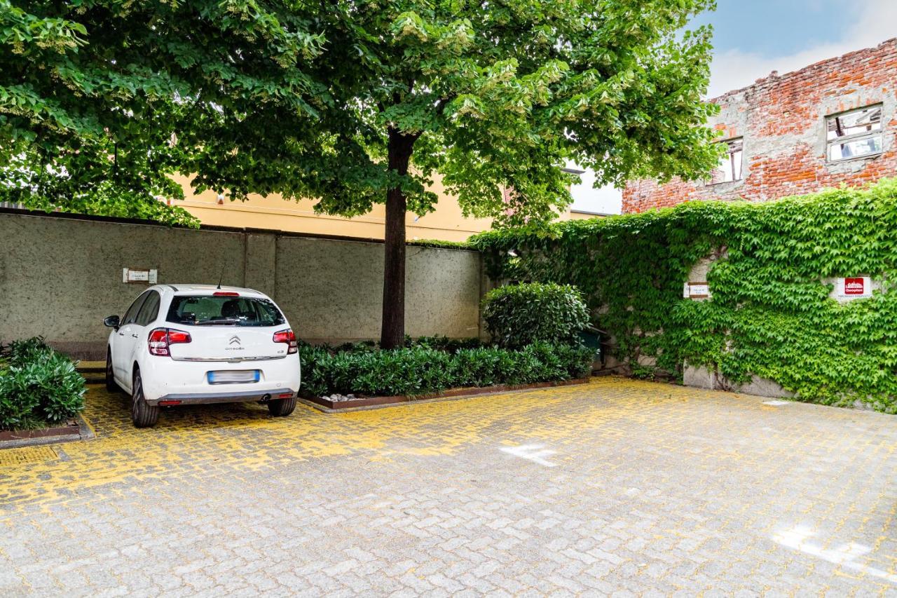 Zaffiro House